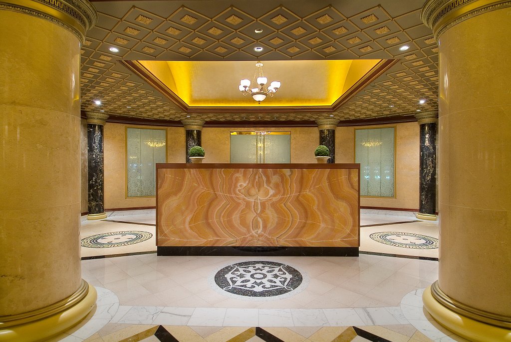 Caesars Diamon Lounge
