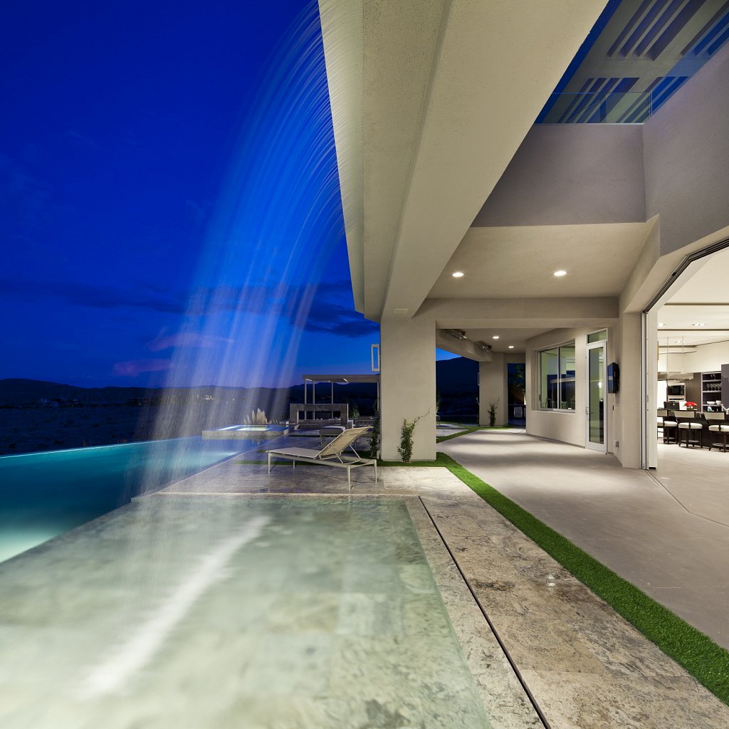 Modern Luxury - water feature